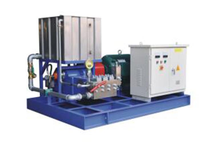 高压喷淋清洗机由电子控制高压水泵储液箱组成，操作简单，故障少，清洗效果统一